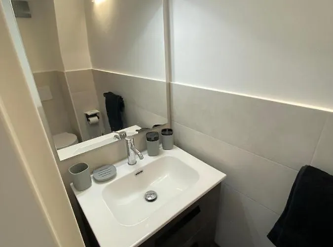 לינה וארוחת בוקר Principe18 נוצ'י